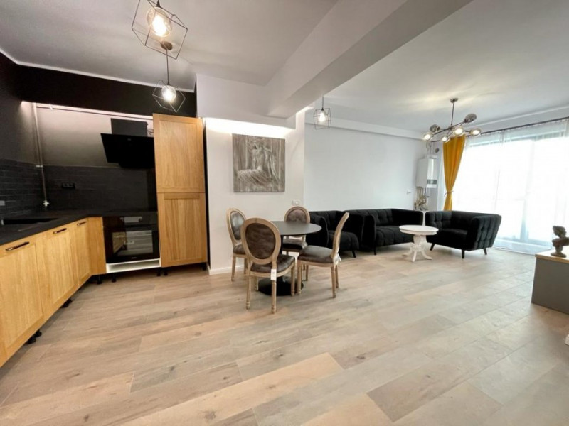 Apartament de lux, mobilat, panorama superba