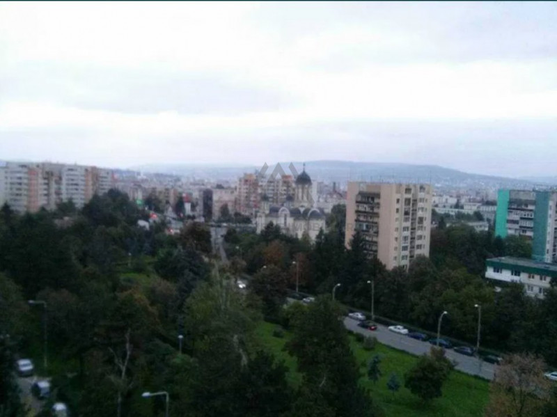 Apartament 2 camere modernizat Cluj, aleea Bizusa
