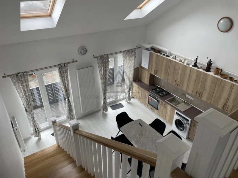 Apartament Penthouse de vanzare la cheie