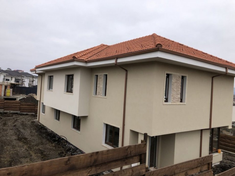 Casa de tip Duplex in Dezmir cu panorama superba