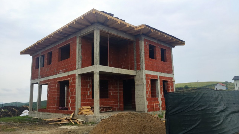 Casa Individuala 133mp utili in Dezmir cu priveliste  superba 