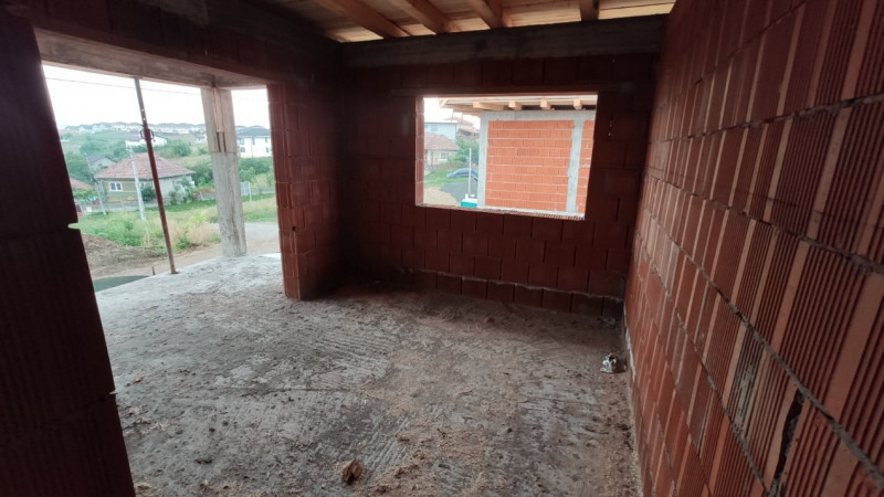 Casa Individuala 133mp utili in Dezmir cu priveliste  superba 