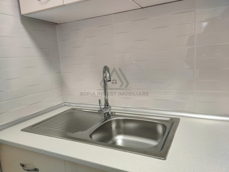 Garsoniera moderna renovata cu balcon generos 28mp