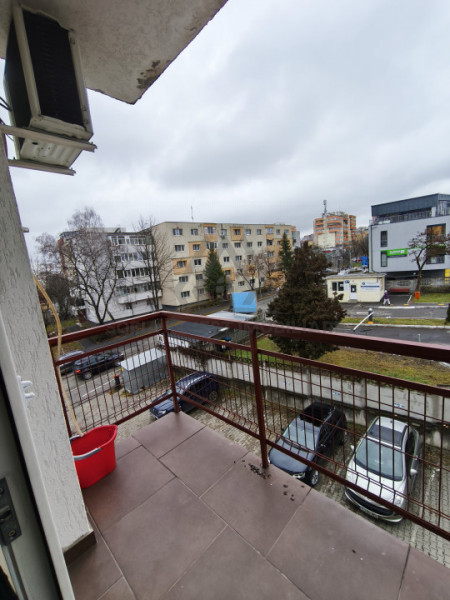 Apartament 1 camera cu balcon, Parcare, acces cu bariera zona Spital Recuperare