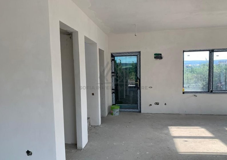 Vand case D+P+E 144mp utili+apa,gaz,curent,canalizare in Dezmir 