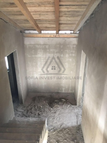 Casa tip duplex, P+1, 5 camere Dezmir   119mp