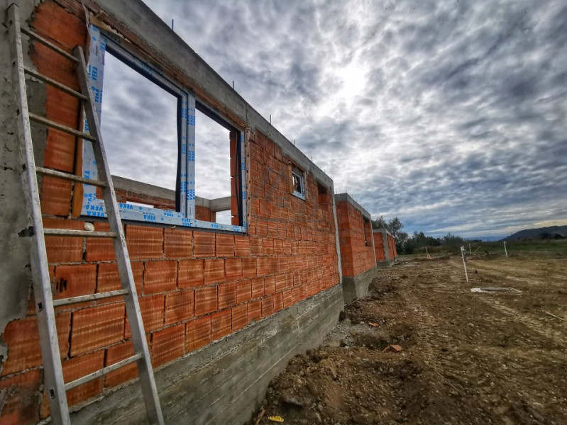 Casa Individuala 180mp utili cu 520mp teren in Jucu