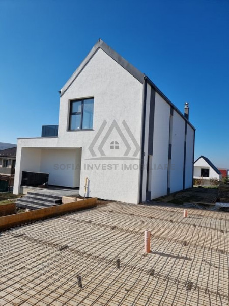 Casa Individuala Superba !  163mp cu 754mp teren in Chinteni