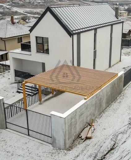 Casa Individuala Superba !  163mp cu 754mp teren in Chinteni