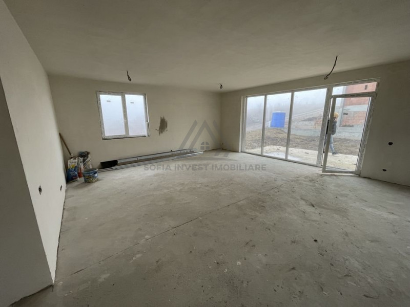 Casa cuplata 140mp utili cu 400 teren in Dezmir 