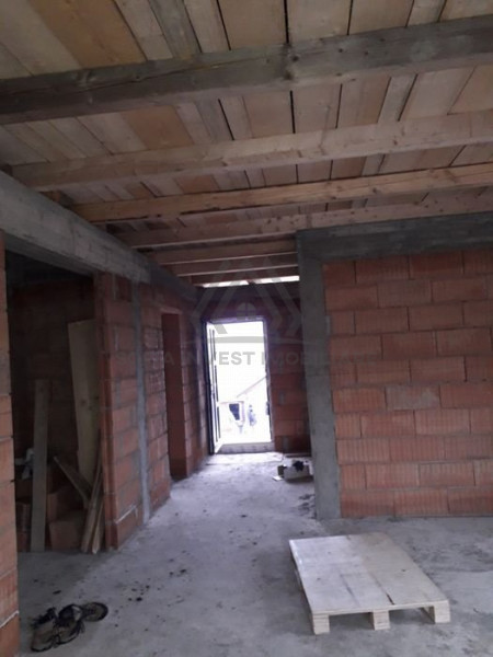 Casa pe 1 Nivel la rosu in Campenesti