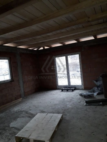 Casa pe 1 Nivel la rosu in Campenesti