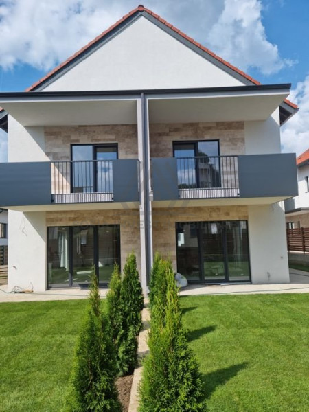 Casa tip Duplex in zona Campului