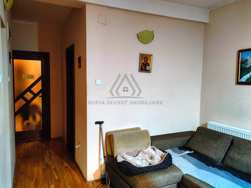 Apartament 3 camere 72,6mp in vila zona Campului