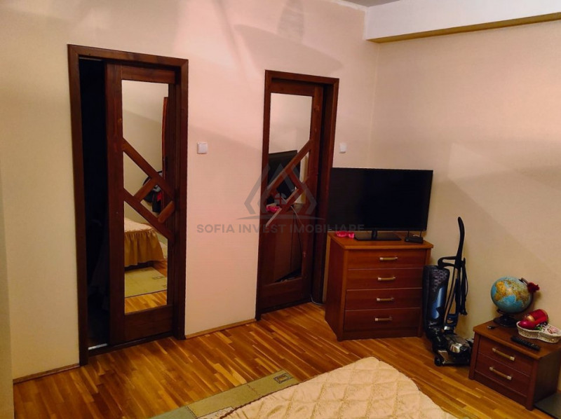 Apartament 3 camere 72,6mp in vila zona Campului