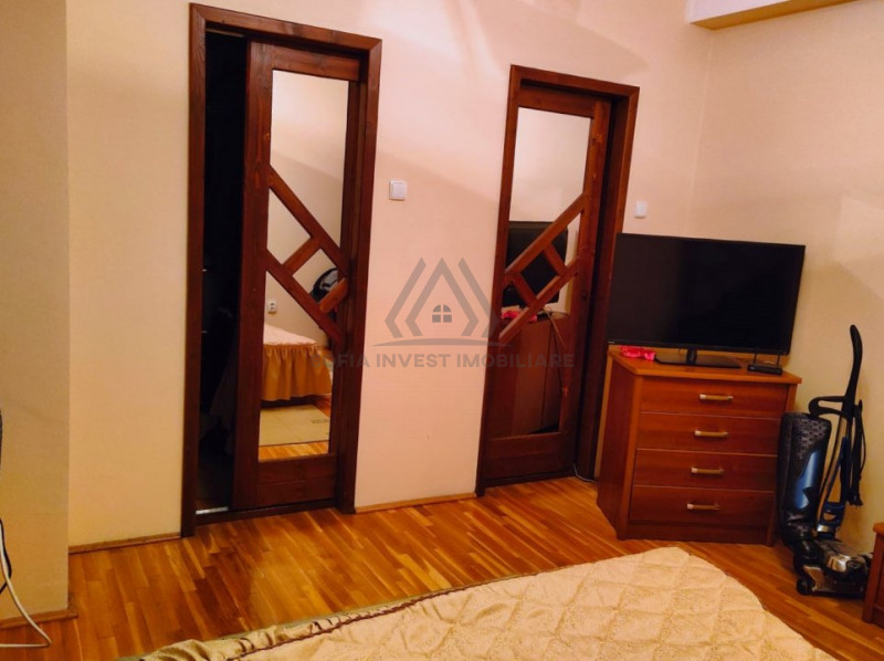 Apartament 3 camere 72,6mp in vila zona Campului