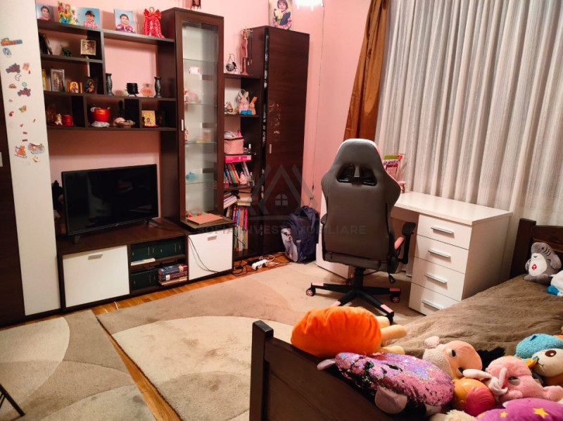 Apartament 3 camere 72,6mp in vila zona Campului