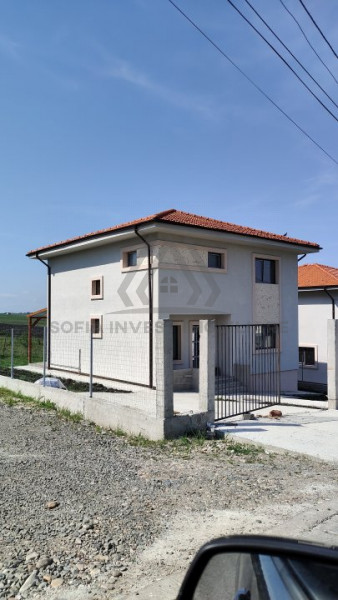 Casa Individuala in Chinteni 500mp teren