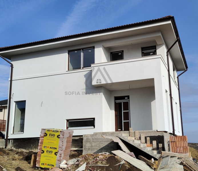 Casa Superba in Dezmir  D+P+E 140mp cu 550 teren