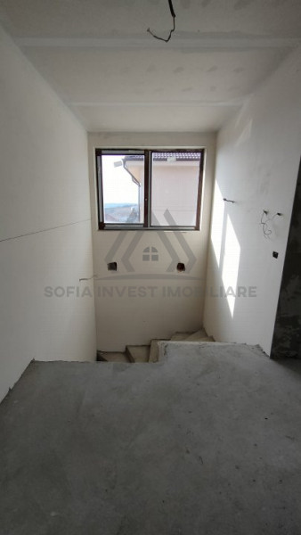 Casa Superba in Dezmir  D+P+E 140mp cu 550 teren