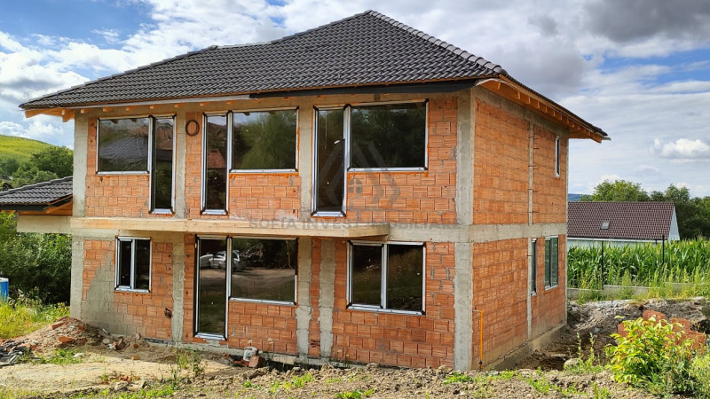 Casa Superba in Dezmir P+E 144mp cu 420 teren