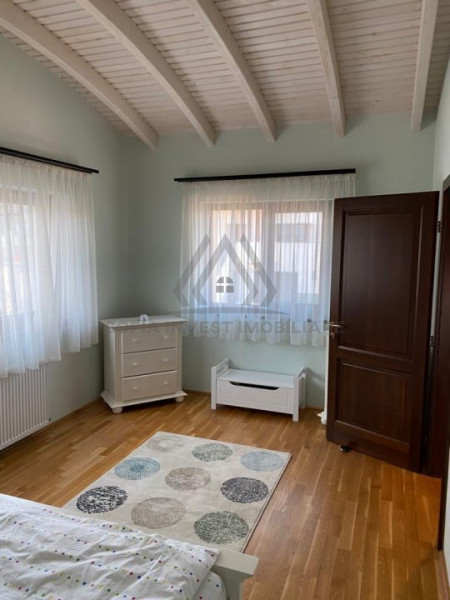 Casa deosebita D+P+E Dezmir